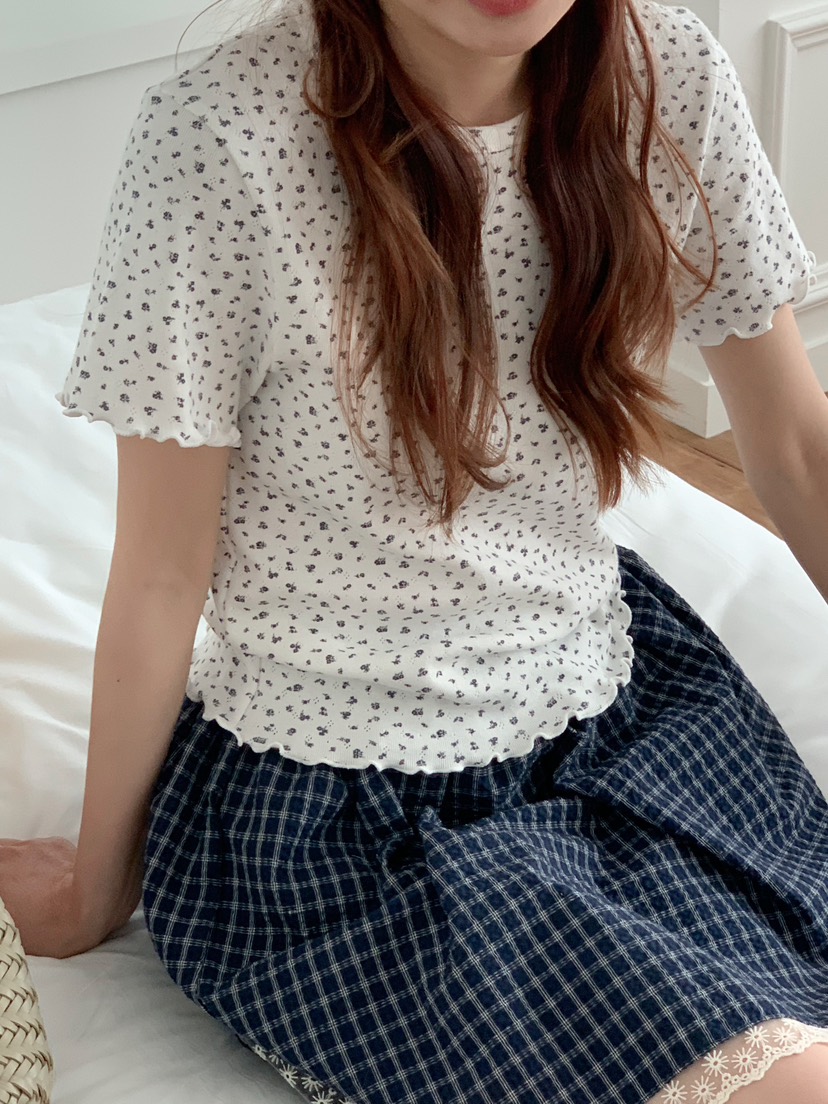 BEFORE SUNRISE韓國東大門代購女裝新品熱賣推薦T恤小花BEFORE SUNRISET恤