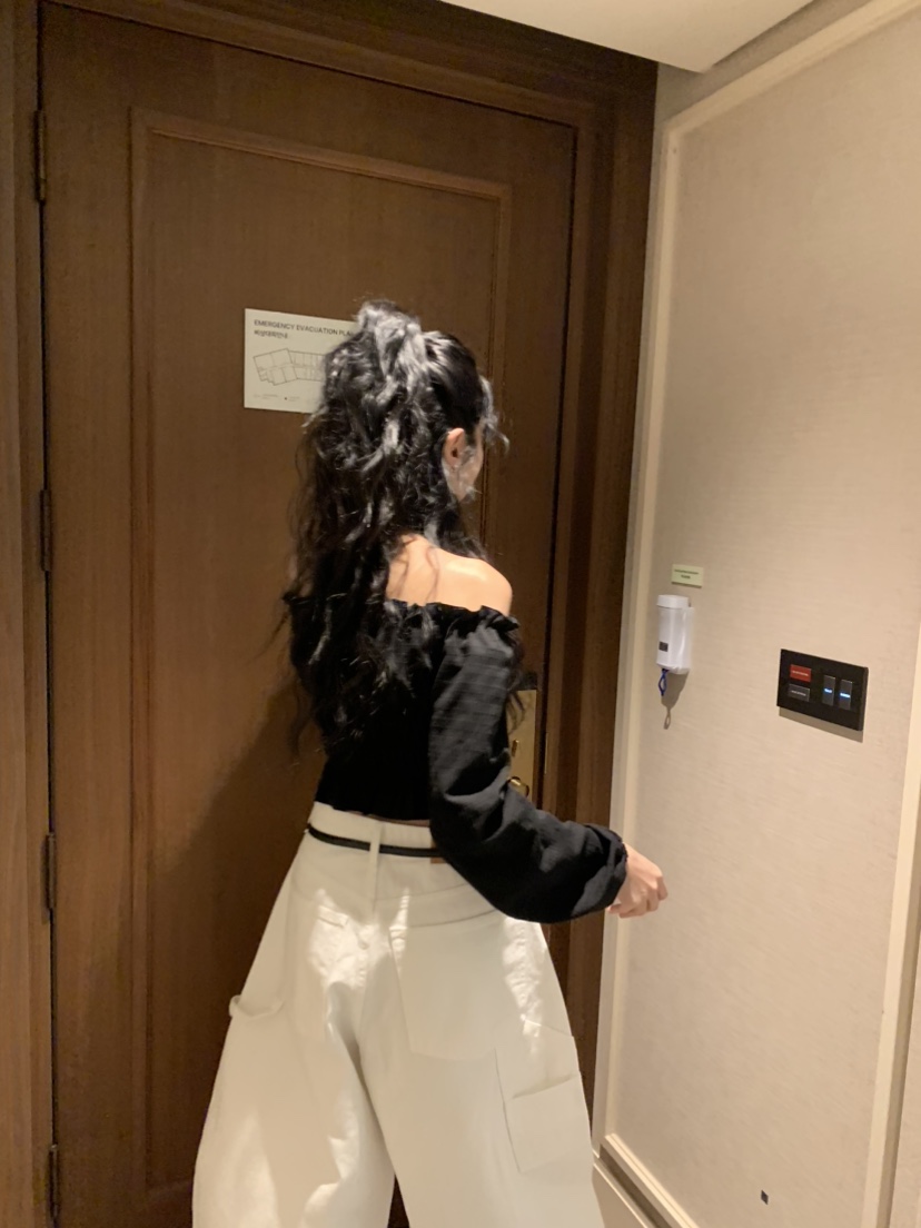 BADCALM韓國直郵實拍女裝新品時尚推薦人氣熱賣襯衫蕾絲衫BADCALM襯衫/蕾絲衫