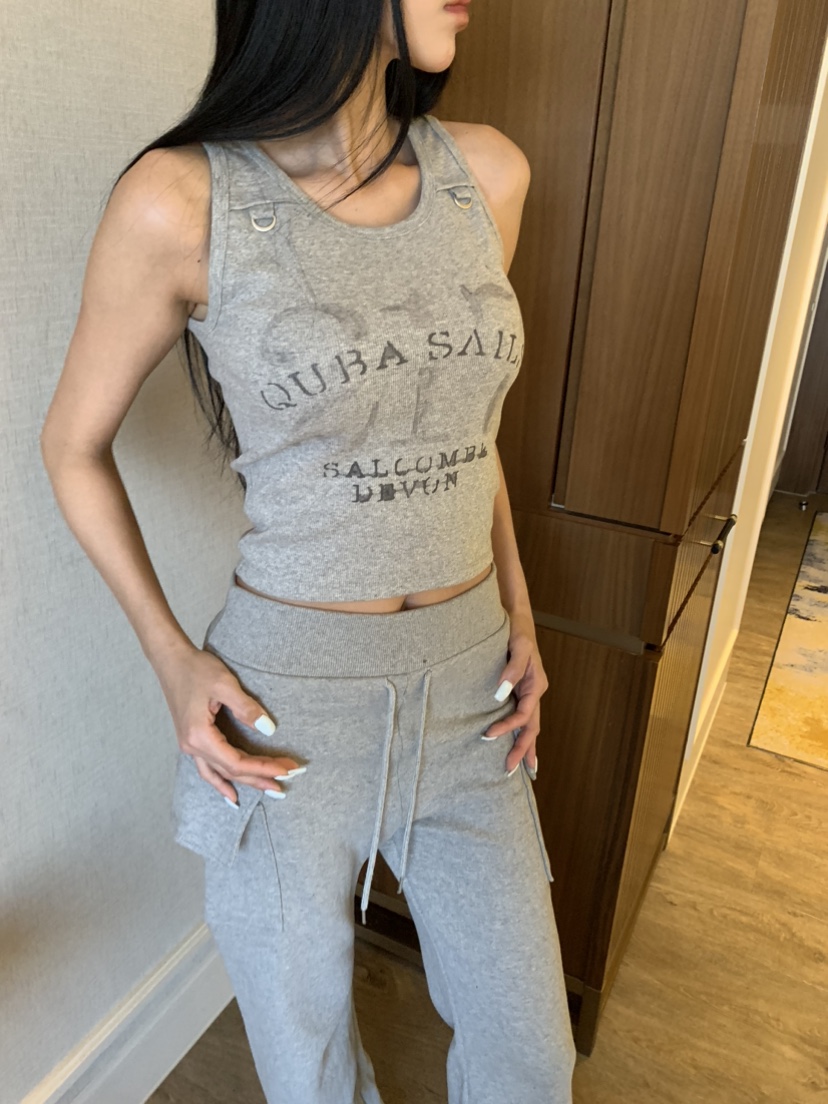 BADCALM韓國東大門代購女裝新款時尚推薦26春夏熱賣吊帶背心BADCALM吊帶/背心