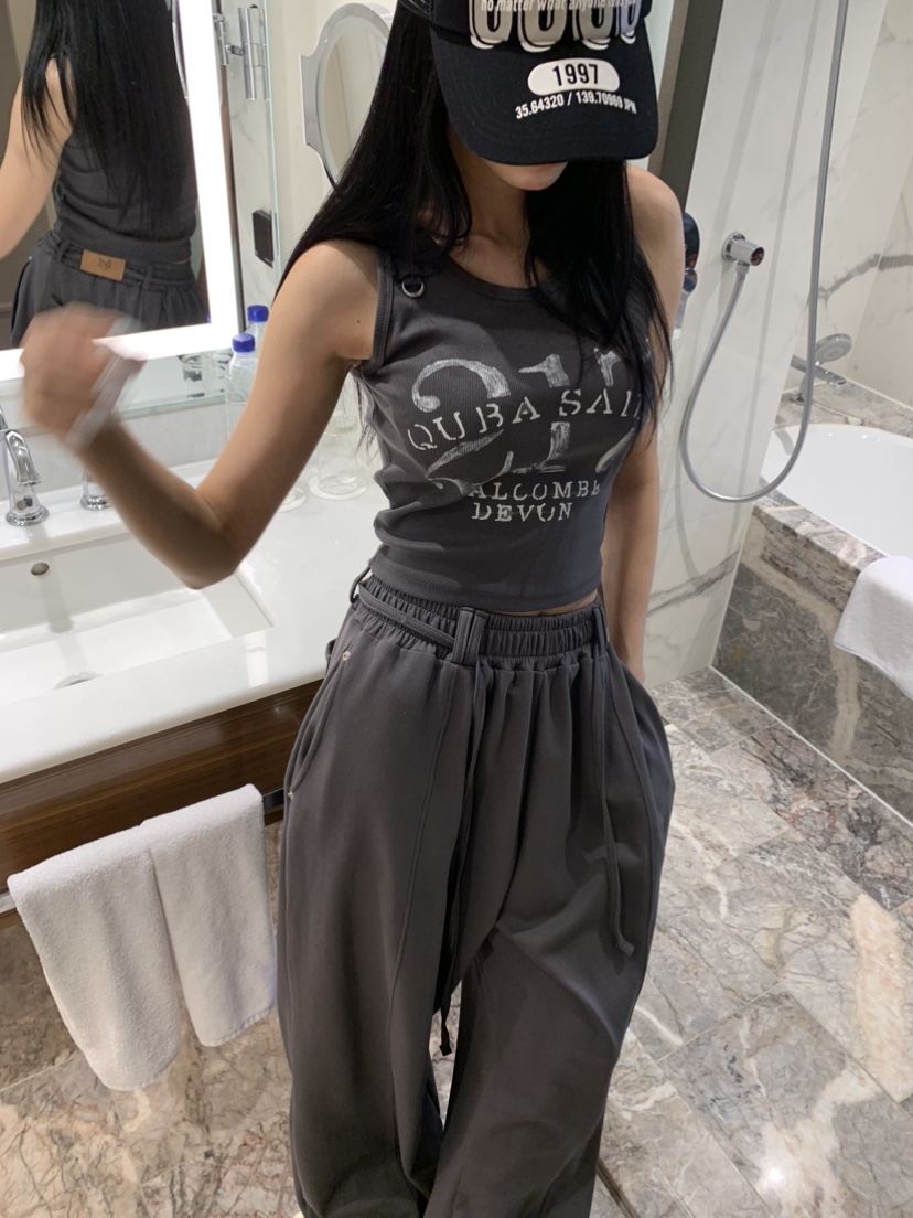 BADCALM韓國東大門代購女裝新款時尚推薦26春夏熱賣吊帶背心BADCALM吊帶/背心