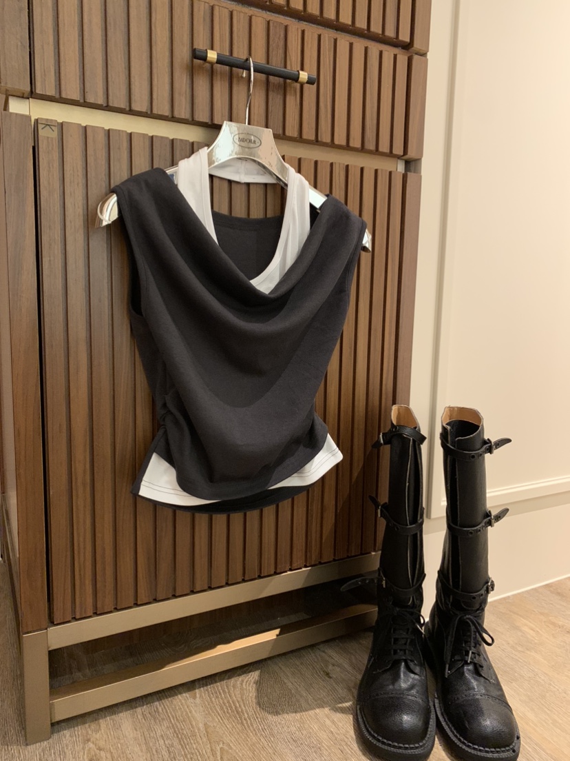 BADCALM韓國直郵實拍女士新品時尚職業推薦熱賣休閑26春夏T恤BADCALMT恤