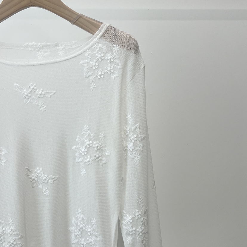 ANOTHER AVENUE韓國代購女裝新品時尚人氣熱賣長袖T恤提花ANOTHER AVENUE長袖T恤