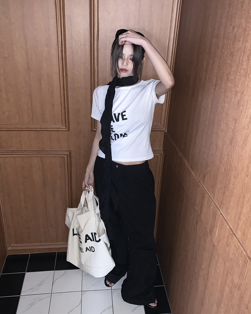 LIVE AID-P韓國代購女士新款人氣推薦26春夏職業時尚T恤LIVE AID-PT恤