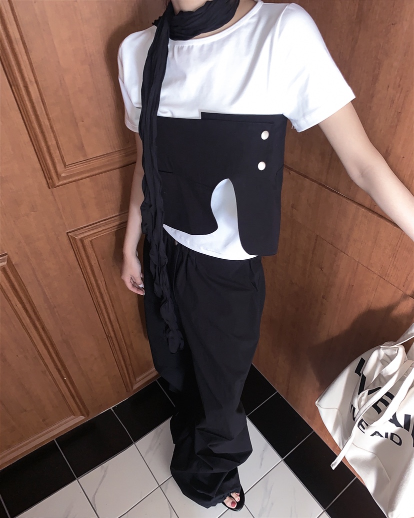 LIVE AID-P韓國代購女士新款人氣推薦26春夏職業時尚T恤LIVE AID-PT恤