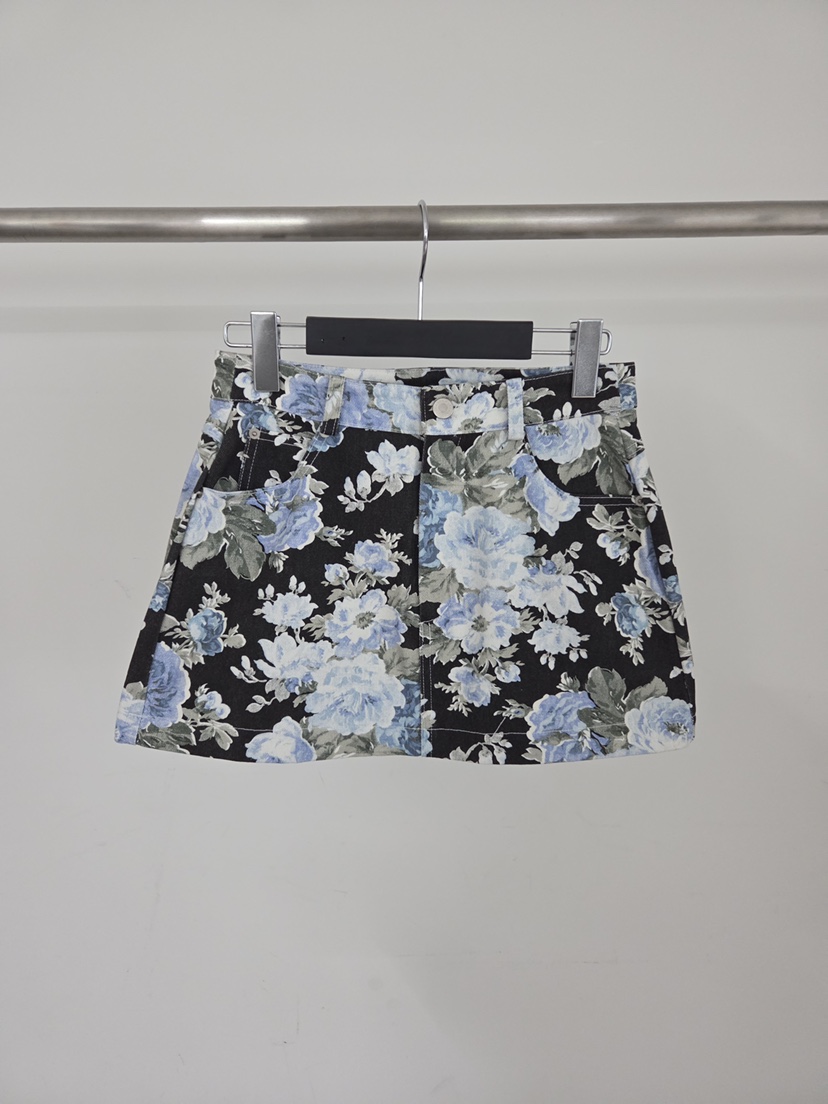 VERANDA韓國直郵女裝新款推薦熱賣時尚人氣休閑26春夏短裙花朵VERANDA短裙圖色1