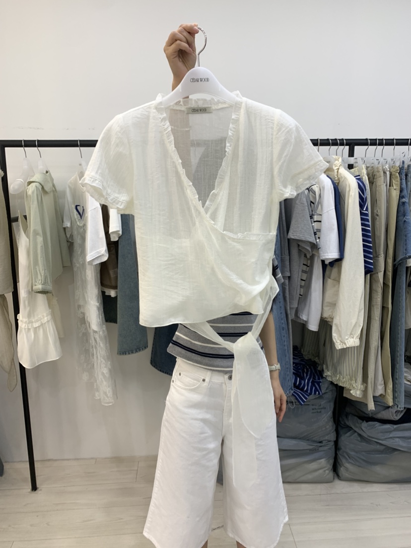 CEDARWOOD韓國東大門代購女裝新品推薦26春夏襯衫蕾絲衫荷葉邊CEDAR WOOD襯衫/蕾絲衫圖色3