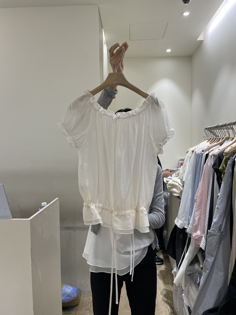 FLOWER-L韓國直郵女裝新款職業推薦時尚人氣熱賣襯衫蕾絲衫FLOWER-L襯衫/蕾絲衫