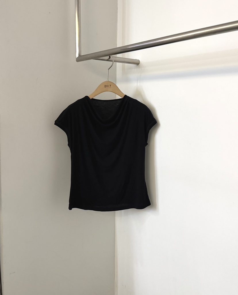 TWENTY FOUR SEVEN24-7韓國東大門直郵女裝新款人氣吊帶背心褶皺TEWNTY FOUR SEVEN24-7吊帶/背心圖色4黑色