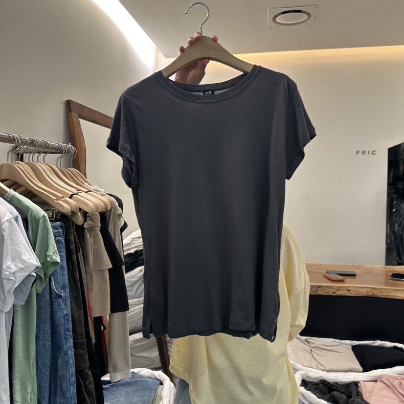 FRIC韓國東大門直郵女士新款人氣休閑推薦時尚職業26春夏T恤FRICT恤圖色5墨色