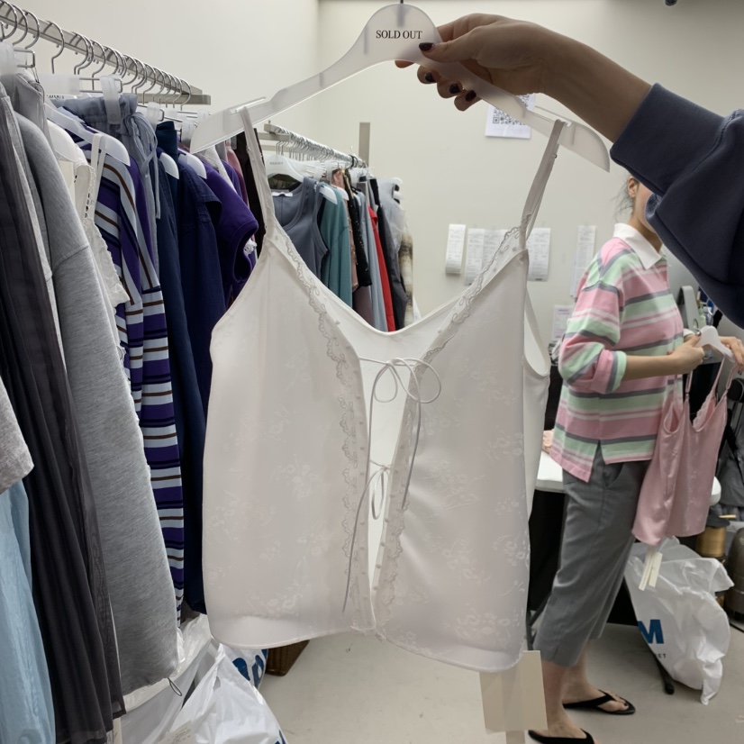 SOLD OUT韓國東大門代購女裝新品職業人氣時尚26春夏吊帶背心SOLD OUT吊帶/背心圖色1