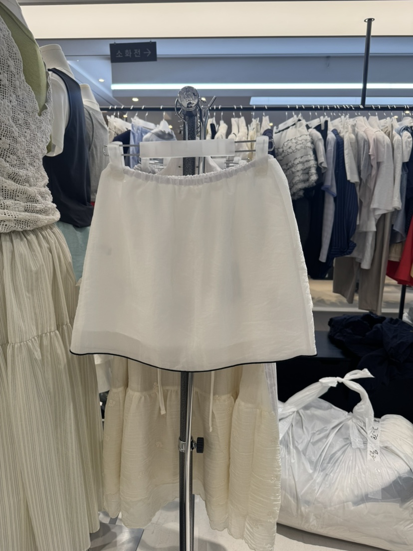 OLI SEOUL韓國直郵實拍女裝新品休閑職業推薦時尚26春夏短裙OLI SEOUL短裙