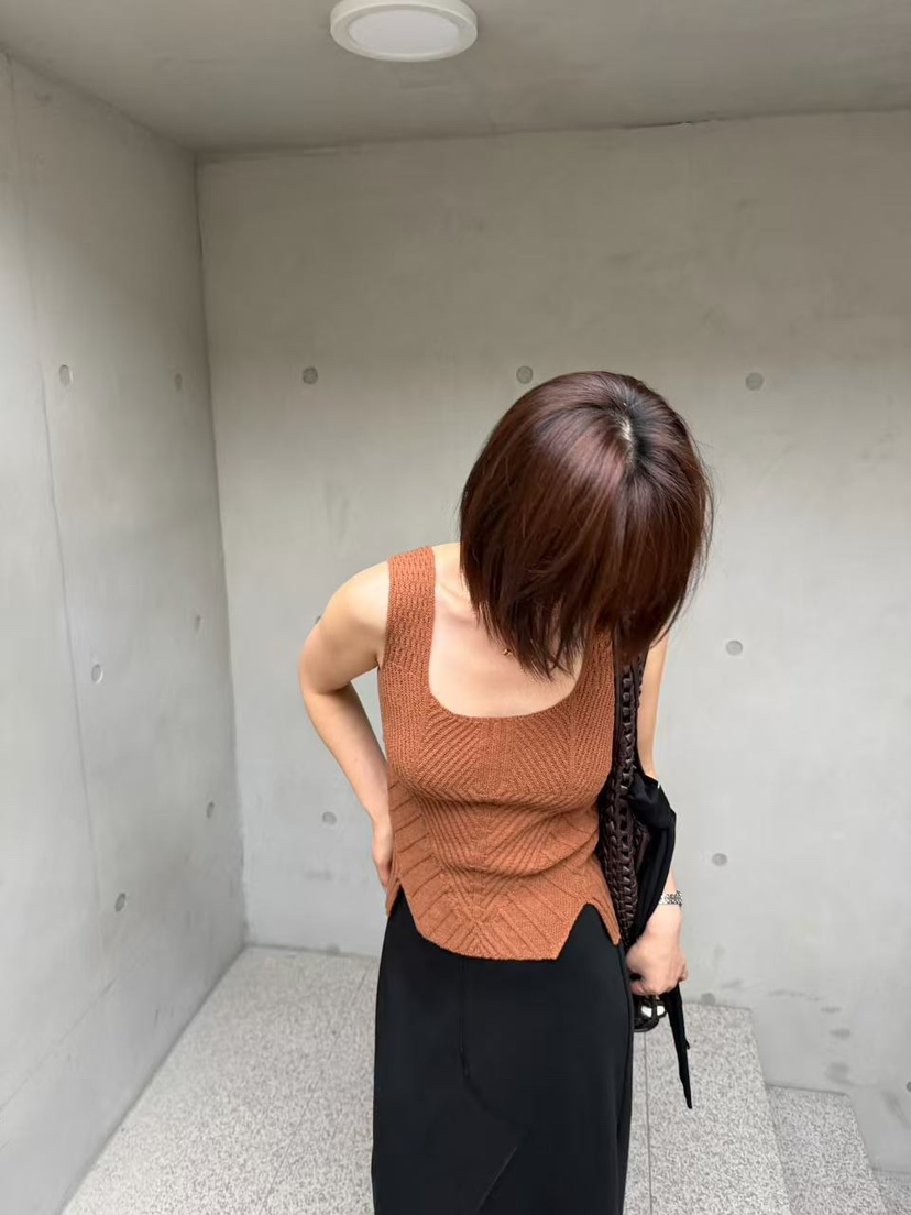 OLI SEOUL韓國東大門代購女裝新款26春夏時尚熱賣吊帶背心OLI SEOUL吊帶/背心