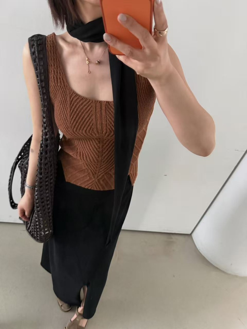 OLI SEOUL韓國東大門代購女裝新款26春夏時尚熱賣吊帶背心OLI SEOUL吊帶/背心