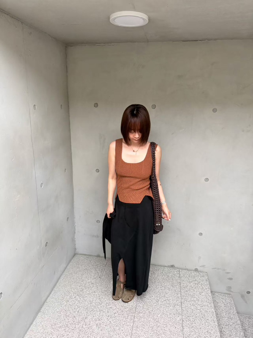 OLI SEOUL韓國東大門代購女裝新款26春夏時尚熱賣吊帶背心OLI SEOUL吊帶/背心