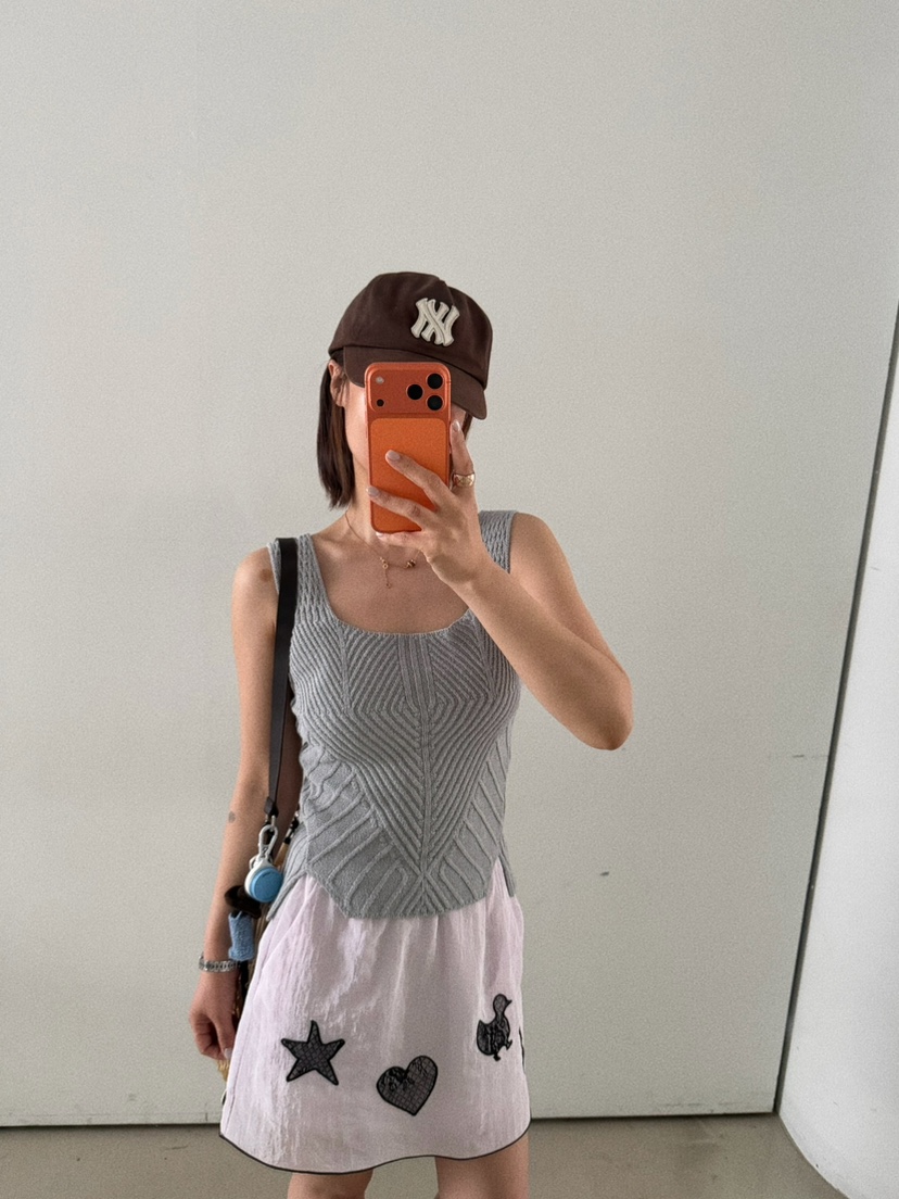 OLI SEOUL韓國東大門代購女裝新款26春夏時尚熱賣吊帶背心OLI SEOUL吊帶/背心