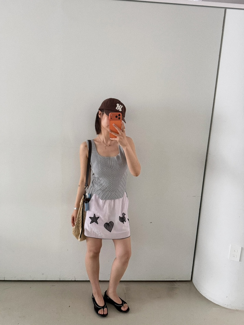 OLI SEOUL韓國東大門代購女裝新款26春夏時尚熱賣吊帶背心OLI SEOUL吊帶/背心