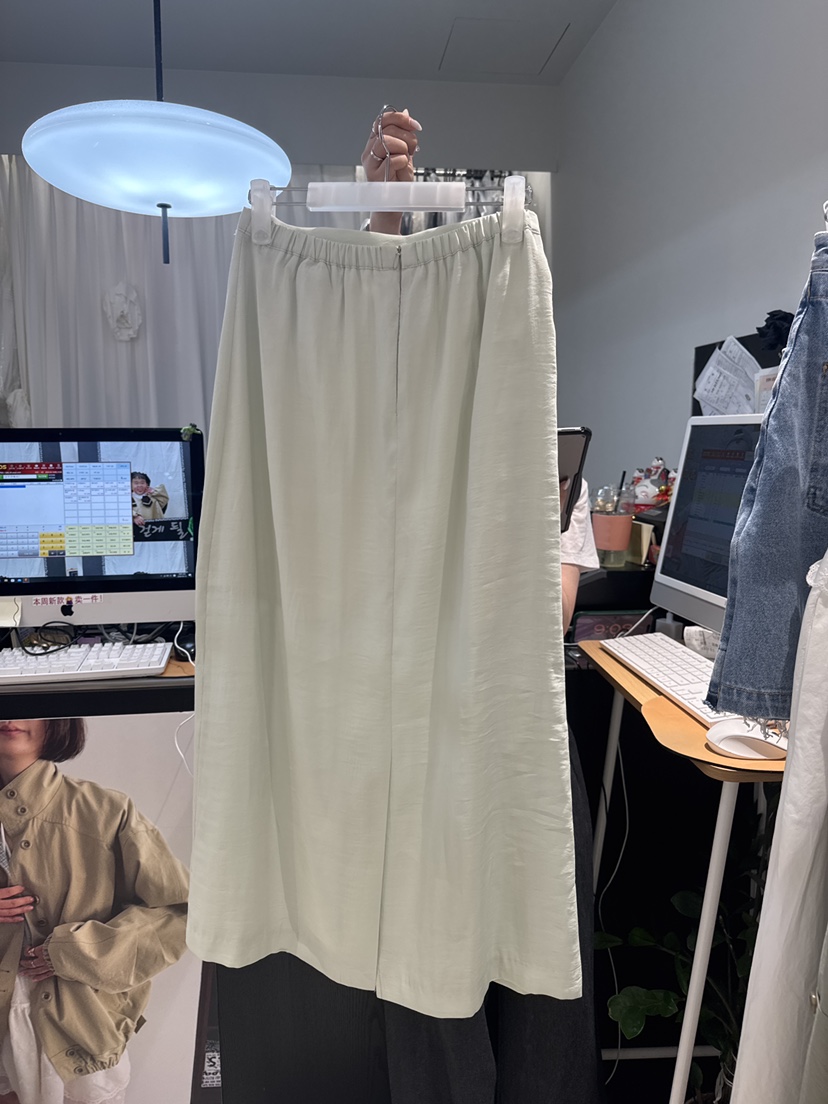 OLI SEOUL韓國直郵實拍女裝新品時尚職業推薦休閑26春夏長裙OLI SEOUL長裙