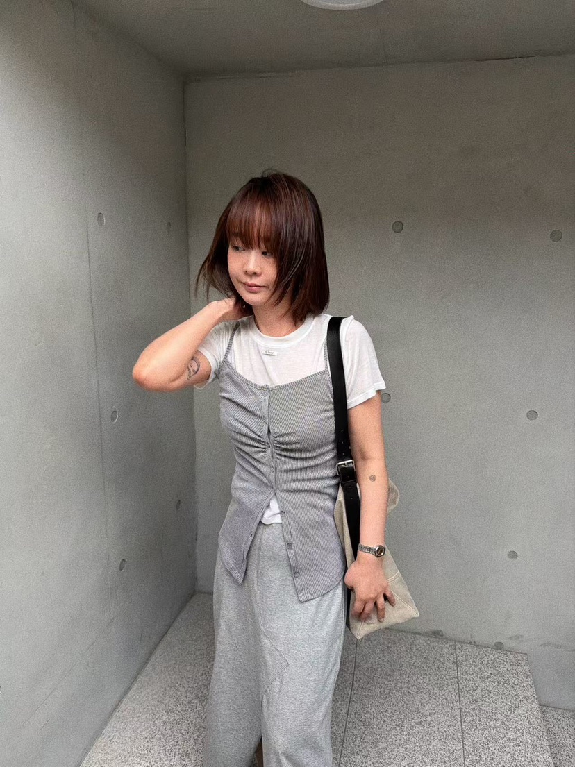 OLI SEOUL韓國代購女士新款時尚休閑職業人氣熱賣吊帶背心OLI SEOUL吊帶/背心