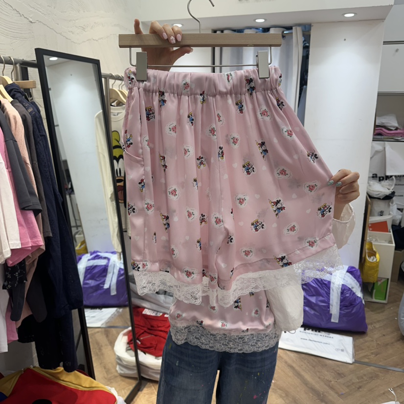 DE LINE韓國東大門直郵女裝新款推薦休閑職業時尚短褲緞面DE LINE短褲