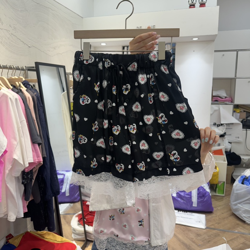 DE LINE韓國東大門直郵女裝新款推薦休閑職業時尚短褲緞面DE LINE短褲圖色2