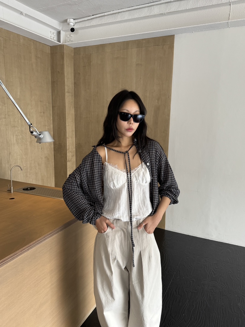 LIMLIMLIM韓國東大門代購女裝新品休閑人氣時尚襯衫蕾絲衫LIM LIM LIM襯衫/蕾絲衫