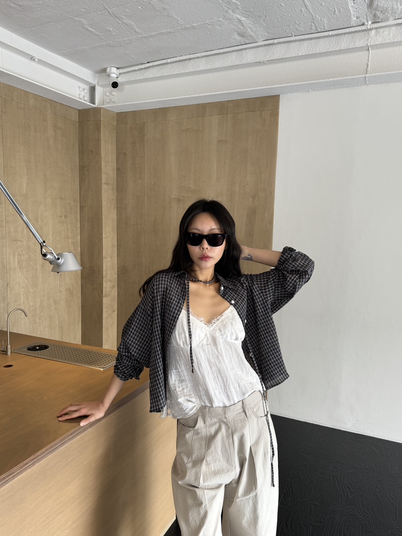 LIMLIMLIM韓國東大門代購女裝新品休閑人氣時尚襯衫蕾絲衫LIM LIM LIM襯衫/蕾絲衫