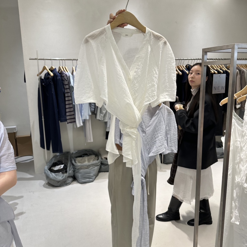 OVU韓國代購女裝新品推薦26春夏人氣時尚職業熱賣襯衫蕾絲衫OVU襯衫/蕾絲衫圖色1