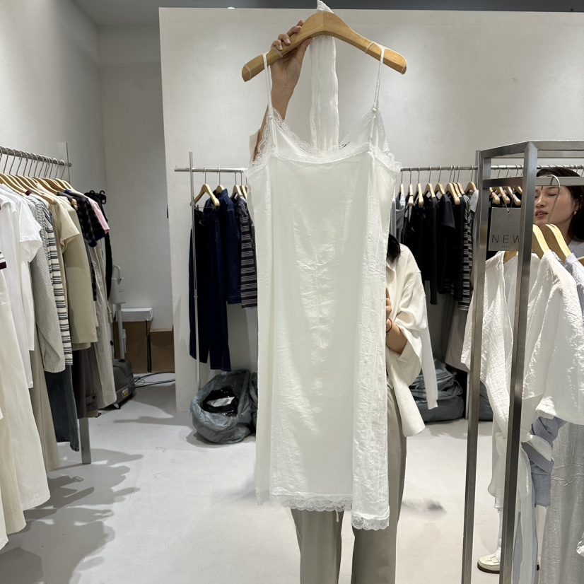 OVU韓國代購女裝新款休閑26春夏推薦熱賣時尚連衣裙含圍巾OVU連衣裙