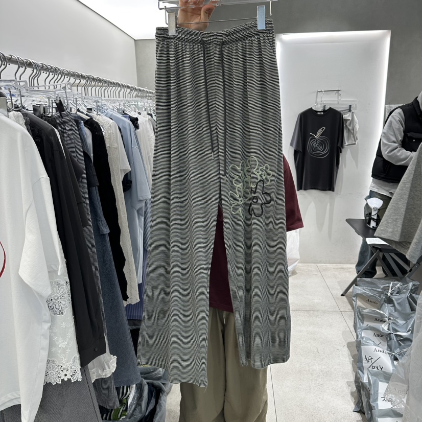 ANDE韓國代購女裝新款熱賣推薦人氣時尚休閑休閑褲天絲刺繡Ande休閑褲圖色3