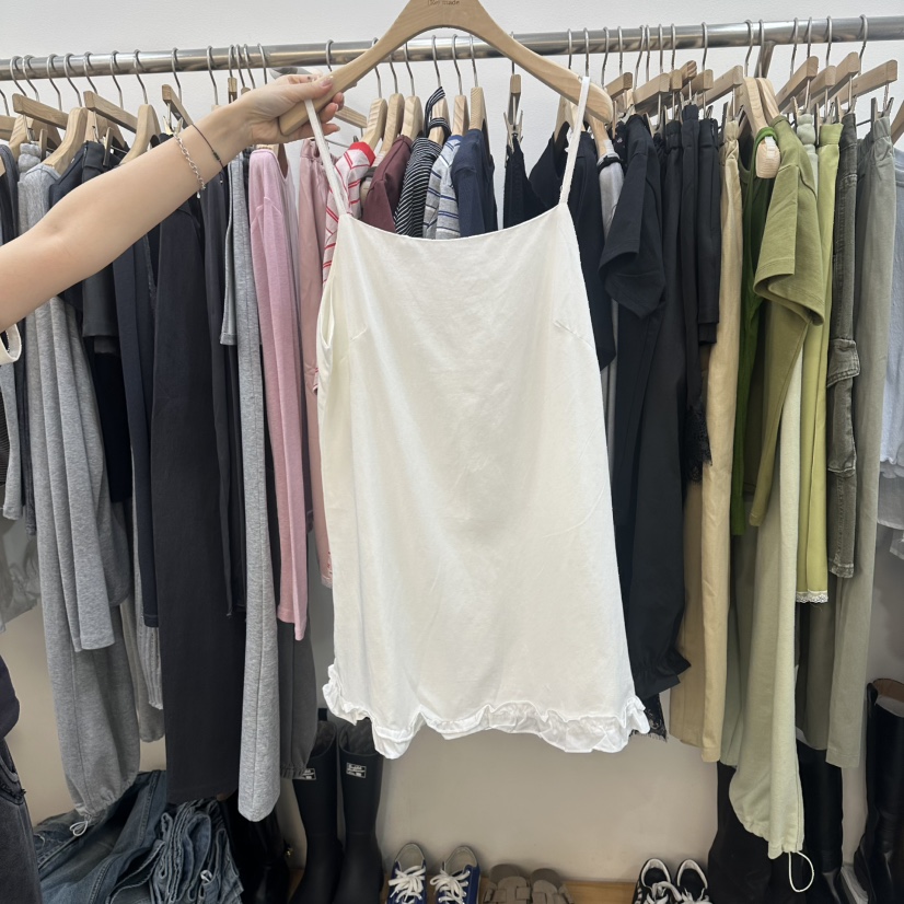 DELIGHT-L韓國直郵實拍女裝新品熱賣26春夏連衣裙荷葉邊DELIGHT-L連衣裙圖色1