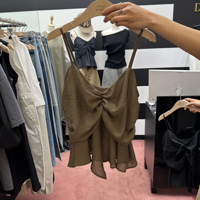 DAILY MOMENT韓國東大門代購女士新款熱賣時尚職業吊帶背心DAILY MOMENT吊帶/背心圖色1