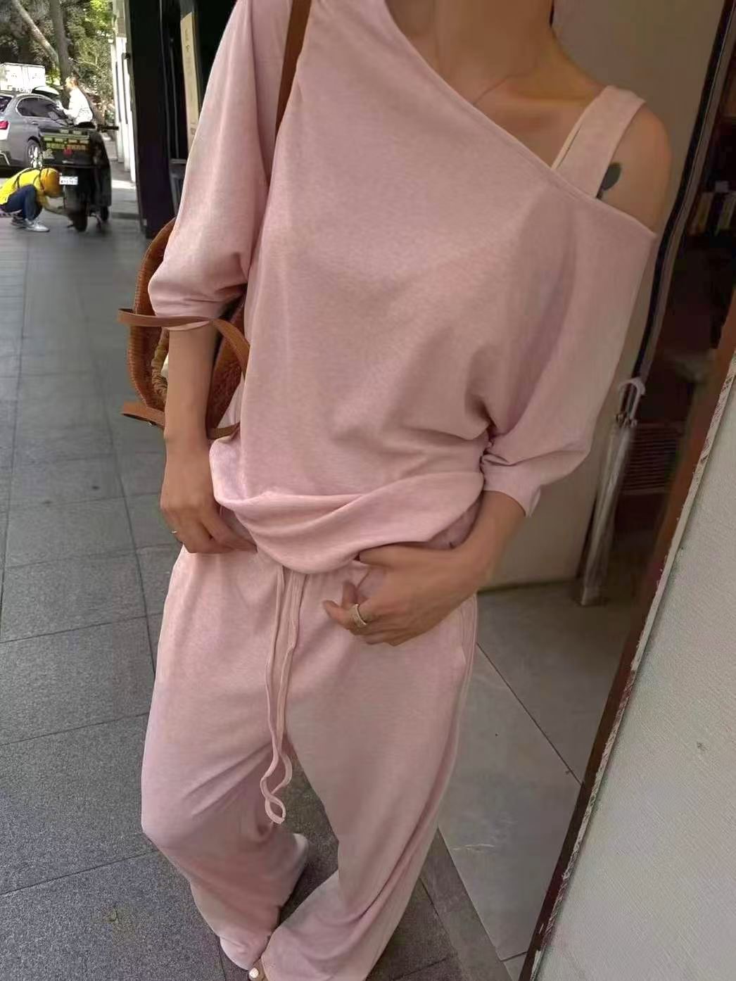 DRAWING韓國東大門代購女裝新款人氣套裝不對稱奶油色套裝DRAWING套裝