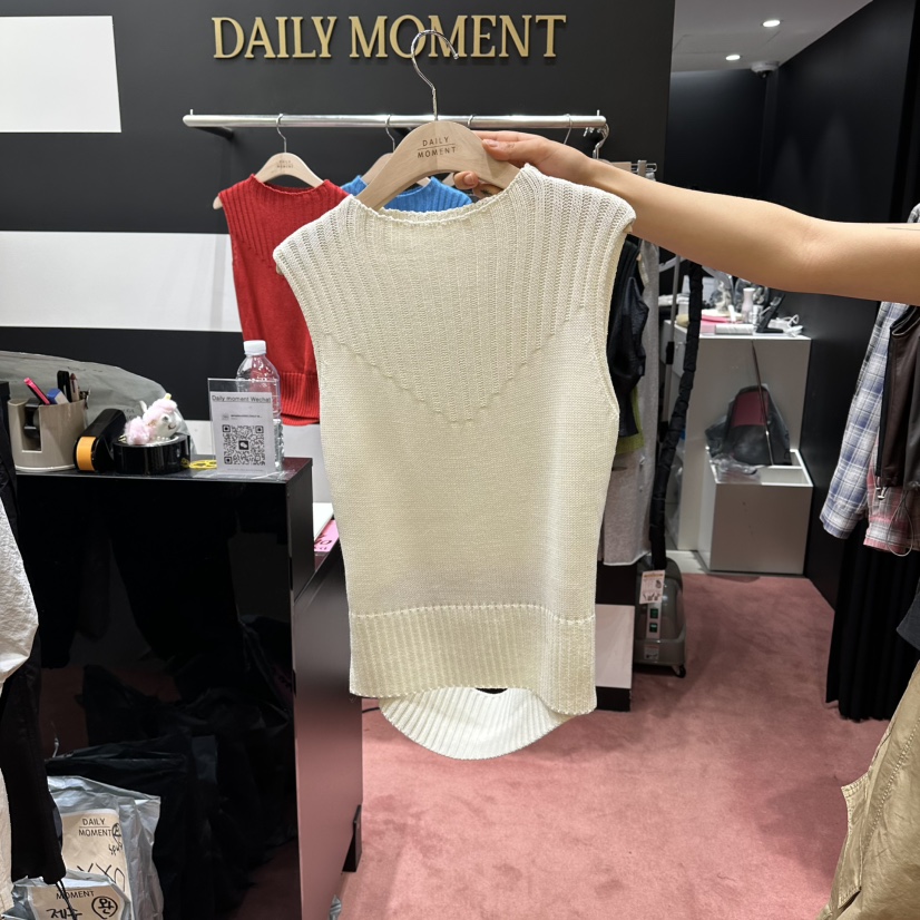 DAILY MOMENT韓國代購女裝新款推薦熱賣職業人氣吊帶背心DAILY MOMENT吊帶/背心圖色2