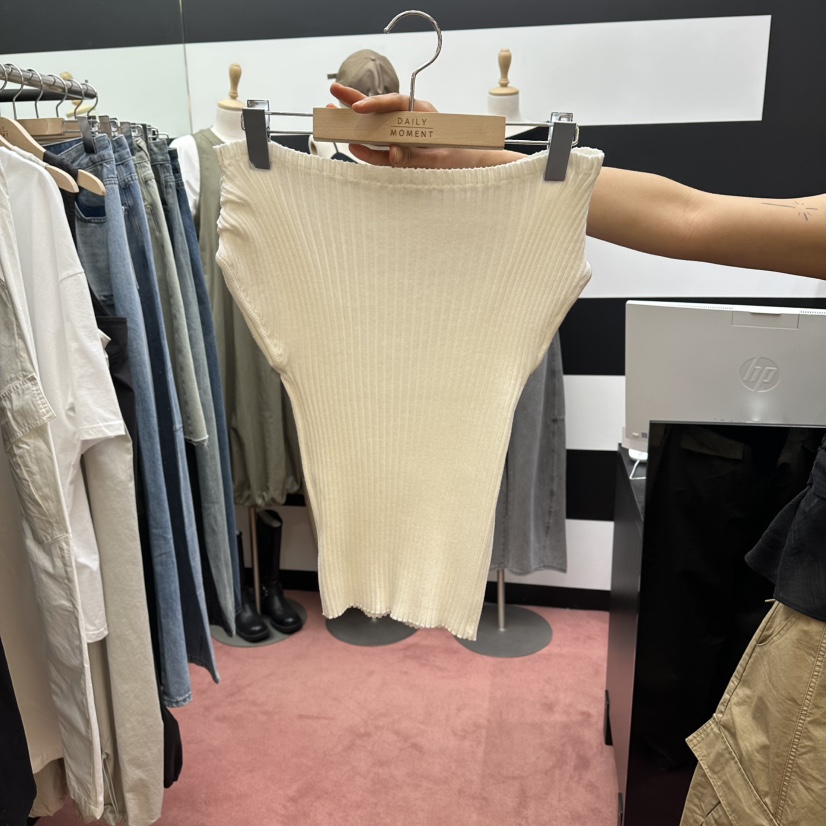 DAILY MOMENT韓國東大門直郵女士新款職業推薦休閑時尚T恤DAILY MOMENTT恤圖色1