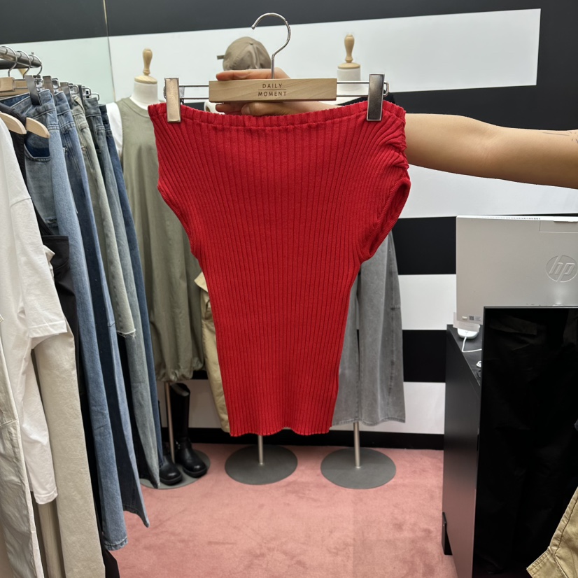 DAILY MOMENT韓國東大門直郵女士新款職業推薦休閑時尚T恤DAILY MOMENTT恤圖色2