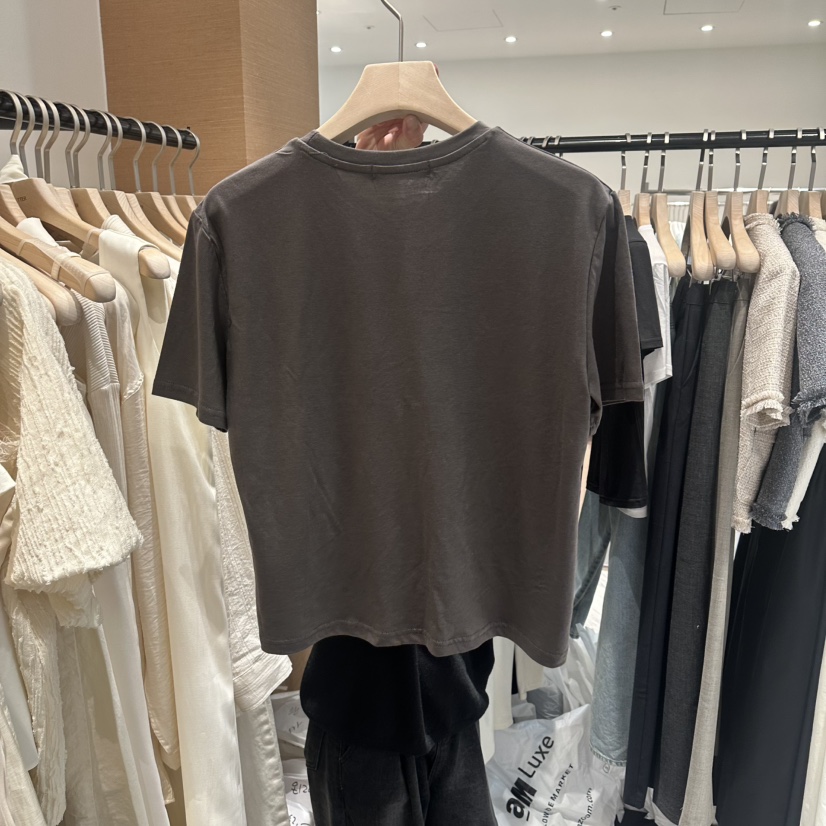 LE BUTTER韓國直郵實拍女裝新品時尚推薦熱賣職業休閑T恤LE BUTTERT恤