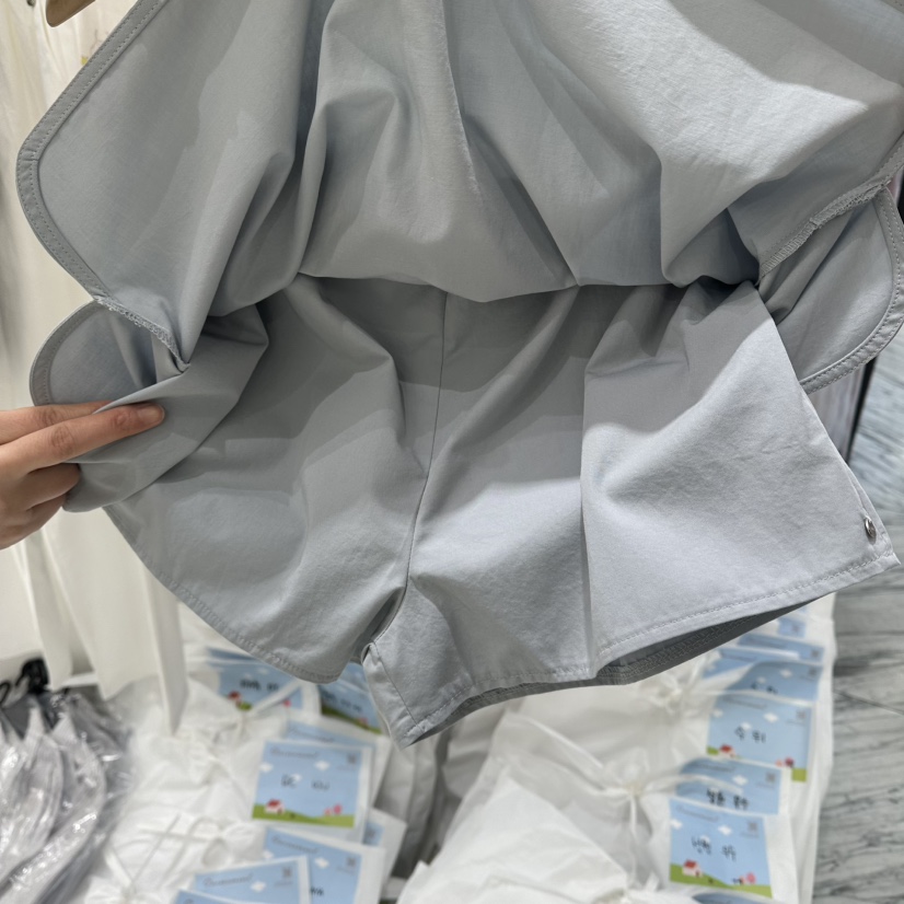 OURMOMENT韓國直郵實拍女士新品推薦人氣時尚職業休閑裙褲OURMOMENT裙褲