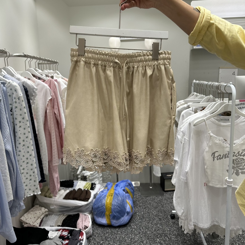 VINTAGE 888韓國東大門代購女裝新款人氣推薦職業短褲皮革VINTAGE888/TRIPLE EIGHT短褲圖色1