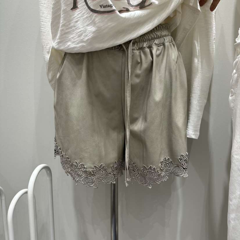 VINTAGE 888韓國東大門代購女裝新款人氣推薦職業短褲皮革VINTAGE888/TRIPLE EIGHT短褲圖色2