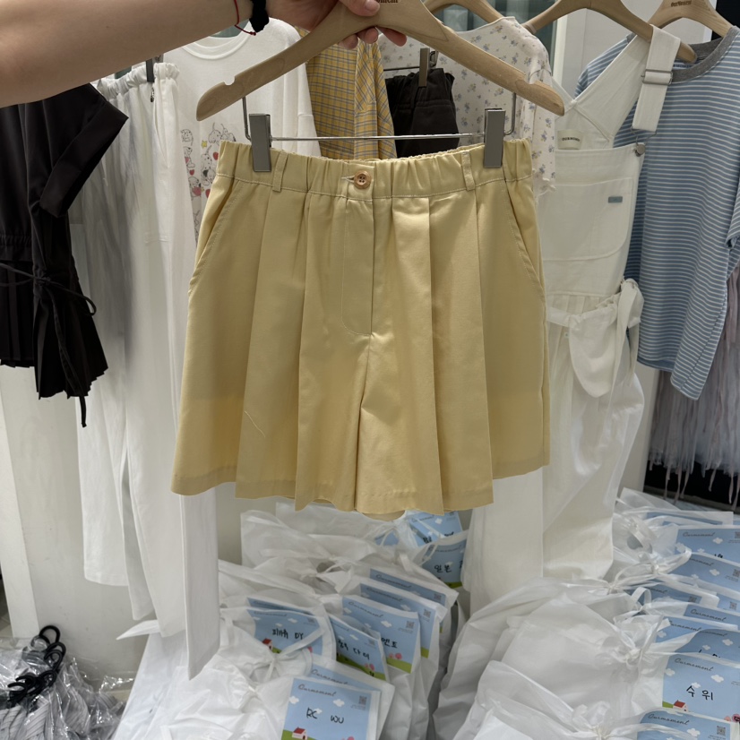 OURMOMENT韓國代購女士新品熱賣時尚26春夏休閑推薦人氣短褲OURMOMENT短褲圖色1