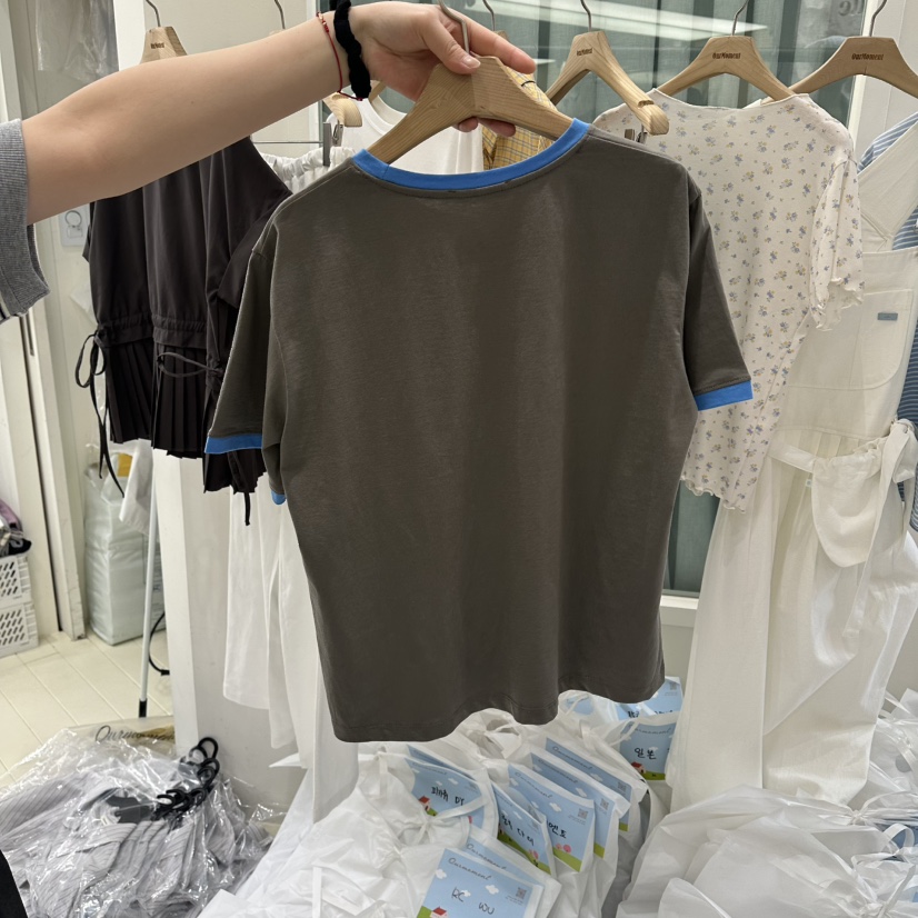 OURMOMENT韓國直郵女裝新品時尚26春夏熱賣人氣休閑推薦T恤OURMOMENTT恤