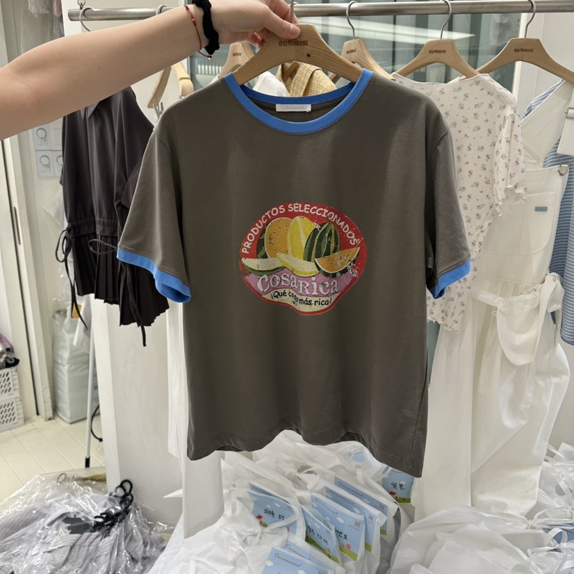OURMOMENT韓國直郵女裝新品時尚26春夏熱賣人氣休閑推薦T恤OURMOMENTT恤圖色3