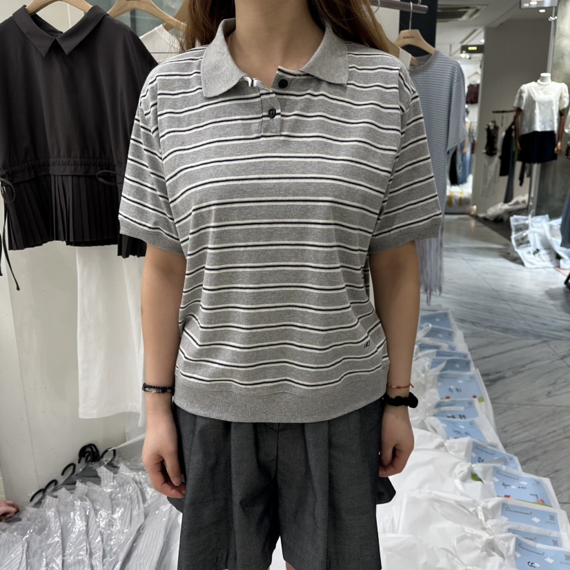 OURMOMENT韓國代購女士新款人氣職業時尚熱賣26春夏推薦T恤OURMOMENTT恤圖色3