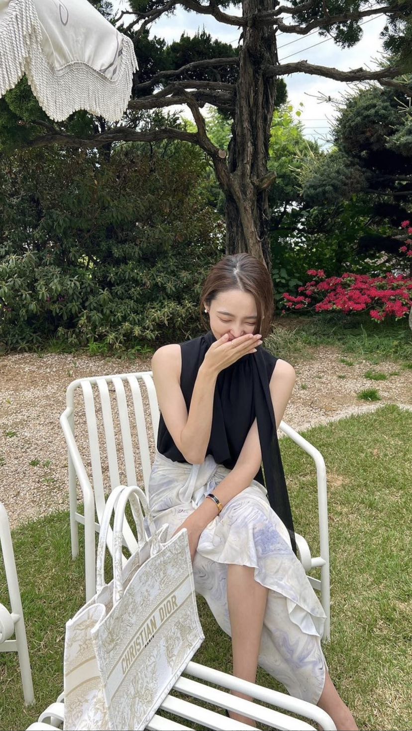 VERNI韓國東大門直郵女裝新品熱賣時尚26春夏推薦吊帶背心VERNI吊帶/背心