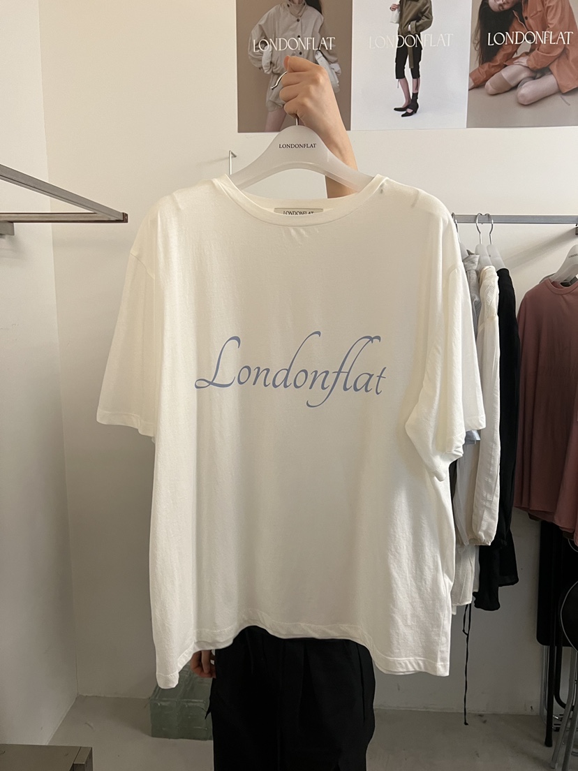 LONDON FLAT韓國東大門直郵女士新款休閑熱賣人氣26春夏T恤LONDON FLATT恤圖色1