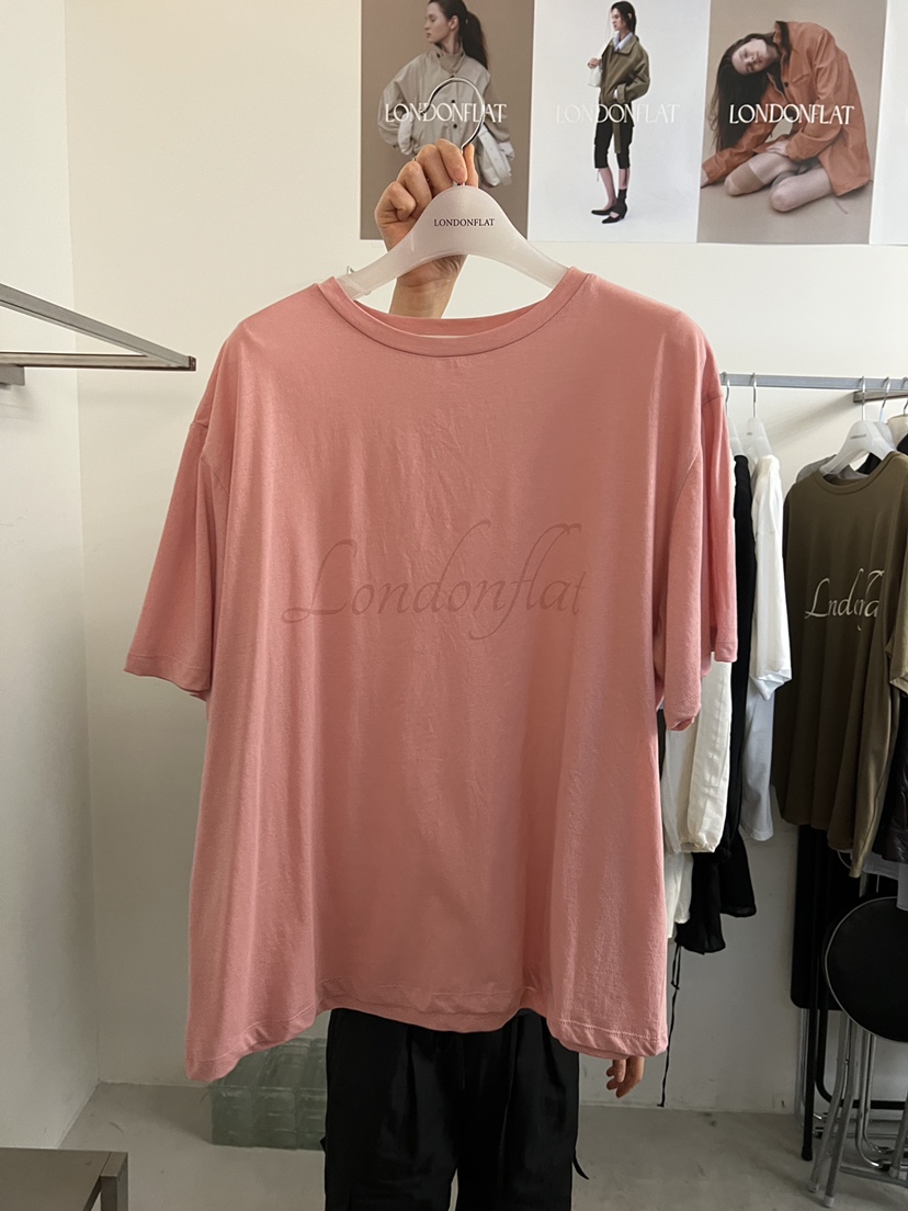 LONDON FLAT韓國東大門直郵女士新款休閑熱賣人氣26春夏T恤LONDON FLATT恤圖色2