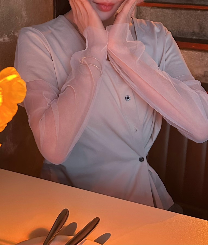 GENTLE B/LOVENTINA韓國直郵女士新款職業襯衫蕾絲衫V領網眼開衫GENTLE B/LOVENTINA襯衫/蕾絲衫