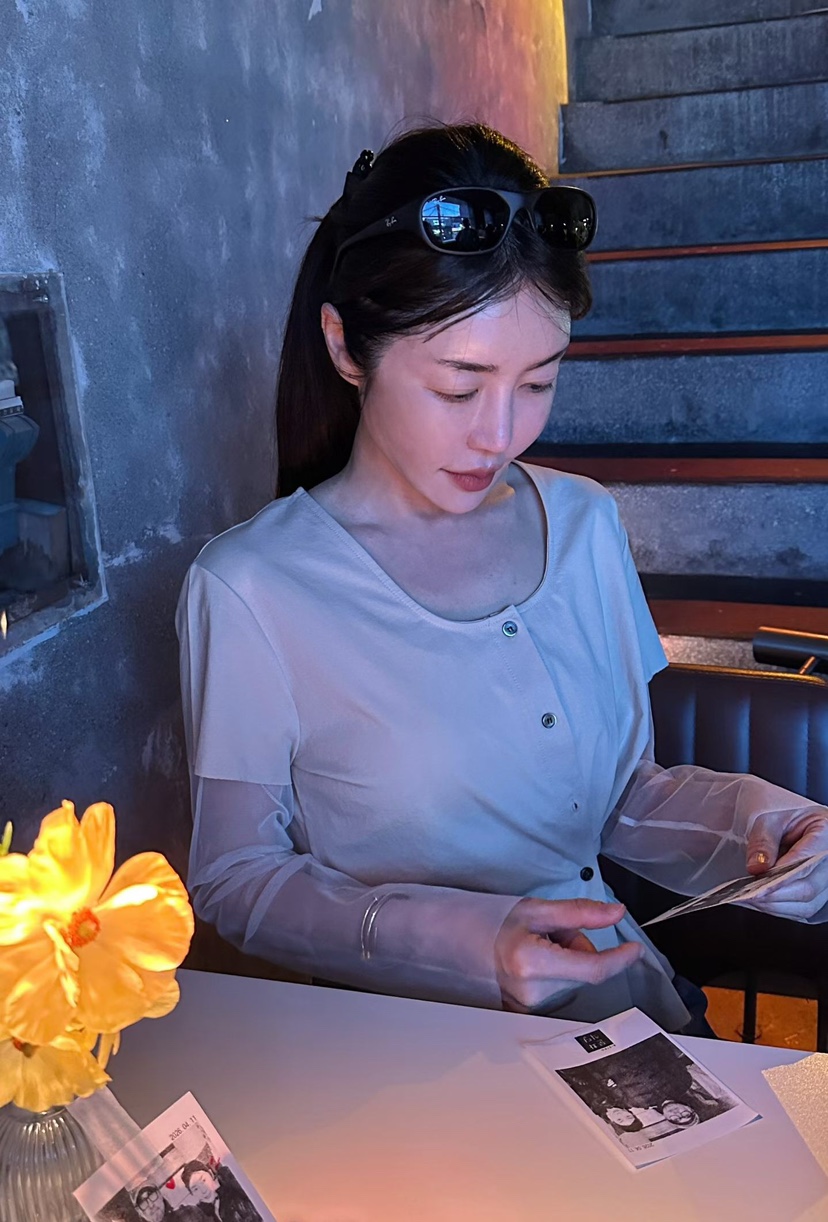 GENTLE B/LOVENTINA韓國直郵女士新款職業襯衫蕾絲衫V領網眼開衫GENTLE B/LOVENTINA襯衫/蕾絲衫