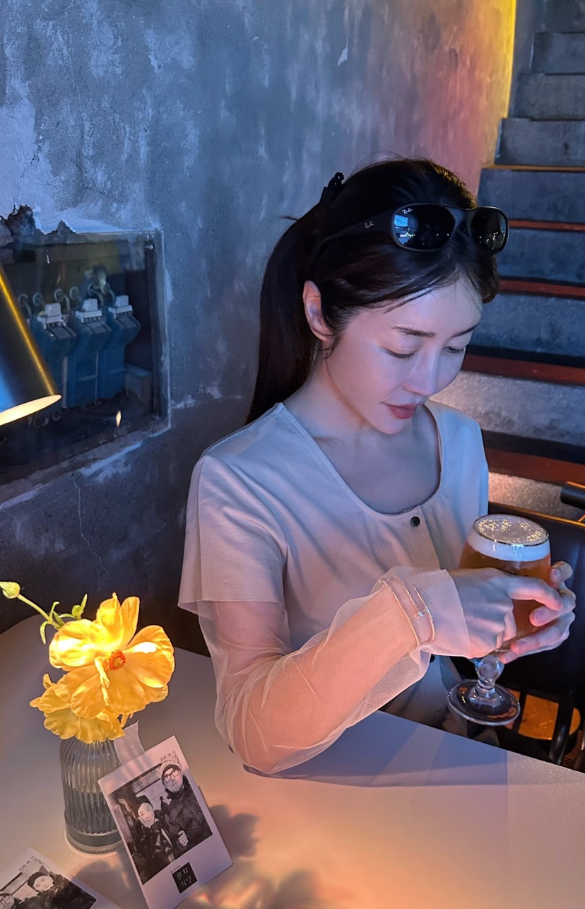 GENTLE B/LOVENTINA韓國直郵女士新款職業襯衫蕾絲衫V領網眼開衫GENTLE B/LOVENTINA襯衫/蕾絲衫