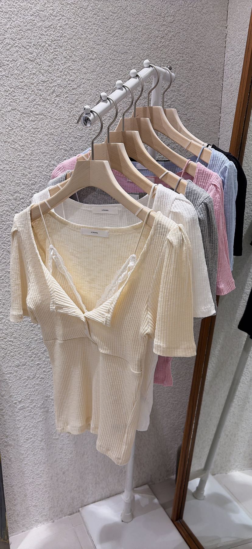 N BROWN韓國直郵實拍女裝新品職業休閑26春夏推薦熱賣T恤N BROWNT恤